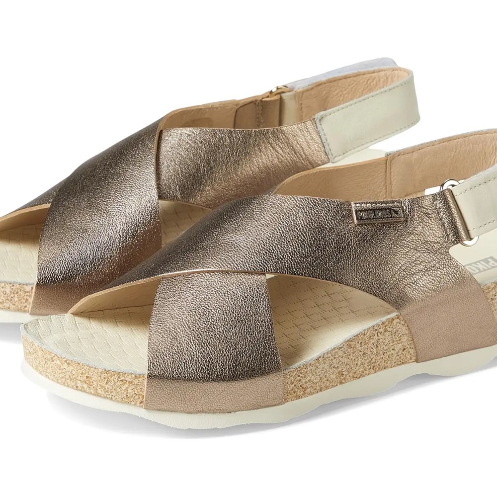 Pikilinos Mahon Wedge Sandals in Rose Gold